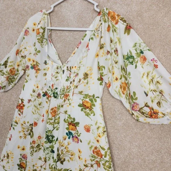 Disney Alice Through The Looking Glass White Floral Cold Shoulder Dress Small - Picture 3 of 7